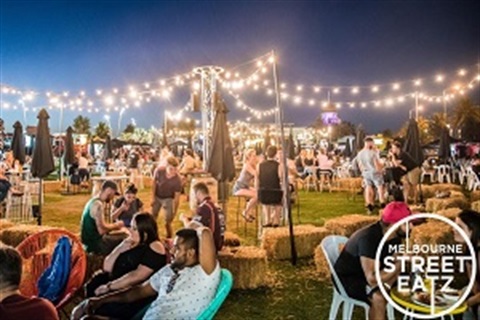 Xe tải thức ăn Melbourne Street Eatz tại công viên Footscray Park