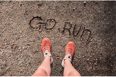 Phong trào Plogging chạy bộ kết hợp làm sạch thành phố