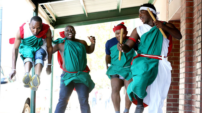 Ngày hội tôn vinh đa dạng văn hóa The Multicultural Hub's Open Day