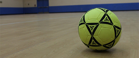 Giúp con bạn tận hưởng những ngày nghỉ bằng việc tham gia các hoạt động thể thao tại trung tâm thể thao trong nhà Springvale Indoor Sports