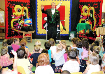 Chương trình diễn ảo thuật và hài The Greatest Magic Show dành cho thiếu nhi và thiếu niên